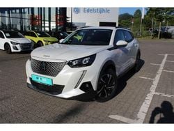 Weiß Gebraucht 2021 Peugeot e-2008 Allure SUV | 16.990 € (Fairer Preis)