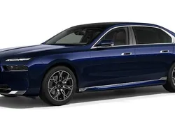Blau Gebraucht 2024 BMW 740 Comfort Edition Limousine | 103.423 €