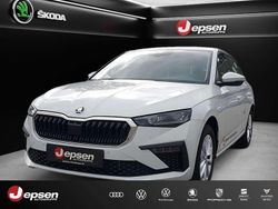 Weiß Gebraucht 2024 Skoda Scala Selection Kleinwagen | 21.870 € (Fairer Preis)