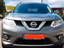 Grau Gebraucht 2017 Nissan X-Trail Tekna SUV | 12.950 € (Fairer Preis)