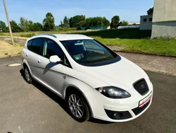 Weiß Gebraucht 2010 Seat Altea XL Stylance Van / Kleinbus | 8.990 € (Teuer)