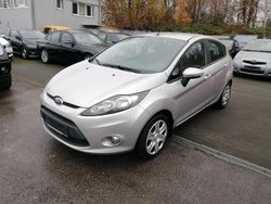 Silber Gebraucht 2012 Ford Fiesta Champions Edition Limousine | 4.690 € (Fairer Preis)
