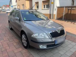 Braun Gebraucht 2008 Skoda Octavia Kombi | 2.650 € (Guter Preis)