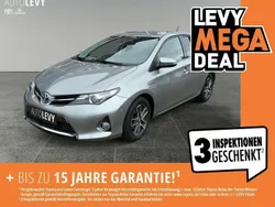 Silber Gebraucht 2014 Toyota Auris Hybrid Edition Limousine | 13.990 € (Etwas zu teuer)
