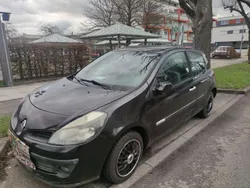 Gebraucht 2009 Renault Clio II Expression Limousine | 1.950 €