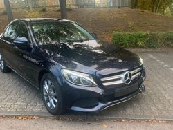 Blau Gebraucht 2018 Mercedes C250 Avantgarde Limousine | 22.699 €