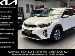 (ud) schneeweiss Gebraucht 2024 Kia Stonic Vision SUV | 18.490 € (Fairer Preis)