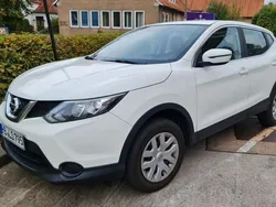 Weiß Gebraucht 2017 Nissan Qashqai Visia SUV | 11.950 € (Guter Preis)