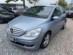 Blau Gebraucht 2006 Mercedes 200 Limousine | 3.590 € (Guter Preis)