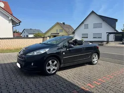 Schwarz Gebraucht 2010 Peugeot 207 CC Roland Garros Cabrio | 3.799 € (Fairer Preis)