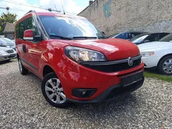 Rot Gebraucht 2018 Fiat Doblò Lounge Van / Kleinbus | 9.450 € (Fairer Preis)