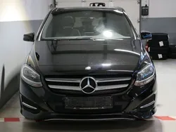 Schwarz Gebraucht 2015 Mercedes B200 Van / Kleinbus | 13.990 € (Etwas zu teuer)