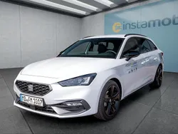 Weiß Gebraucht 2025 Seat Leon FR Kombi | 40.149 €