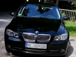 Schwarz Gebraucht 2006 BMW 330 Limousine | 4.000 €