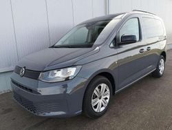 Kirschrot Neu 2025 VW Caddy Basis Van / Kleinbus | 35.090 € (Guter Preis)
