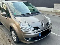 Braun Gebraucht 2010 Renault Grand Modus Van / Kleinbus | 5.500 €