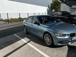Blau Gebraucht 2012 BMW 320 Sport Line Limousine | 10.000 € (Teuer)