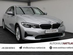 Glaciersilber metallic Gebraucht 2020 BMW 330 Advantage Limousine | 27.950 € (Fairer Preis)
