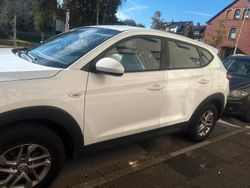 Weiß Gebraucht 2016 Hyundai Tucson SUV | 12.900 € (Fairer Preis)