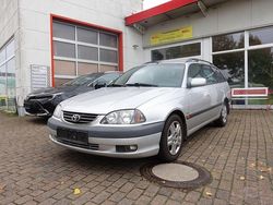 Silber Gebraucht 2001 Toyota Avensis Sol Kombi | 1.999 € (Etwas zu teuer)