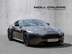 Meteorite silver (silber) Gebraucht 2014 Aston Martin V12 Vantage Coupé | 134.900 €