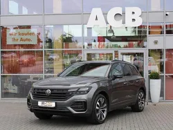 Grau Gebraucht 2021 VW Touareg R-line SUV | 54.900 € (Fairer Preis)