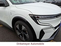 Weiß Gebraucht 2022 Renault Megane E-Tech Equilibre Limousine | 23.900 € (Superpreis)