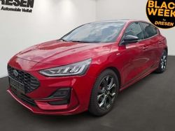 Rot Gebraucht 2024 Ford Focus ST-Line X Limousine | 23.690 € (Guter Preis)