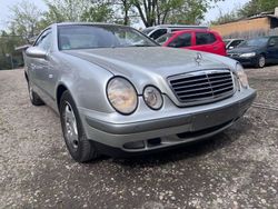 Silber Gebraucht 1998 Mercedes CLK320 Elegance Coupé | 4.990 € (Guter Preis)