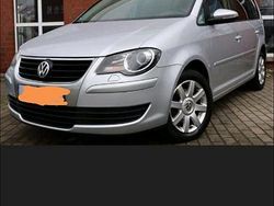 Silber Gebraucht 2009 VW Touran Van / Kleinbus | 6.000 € (Etwas zu teuer)