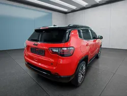 Rot Gebraucht 2024 Jeep Compass Summit SUV | 27.949 € (Superpreis)