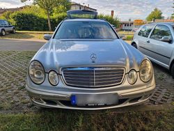 Silber Gebraucht 2003 Mercedes E270 Classic Kombi | 3.700 € (Fairer Preis)
