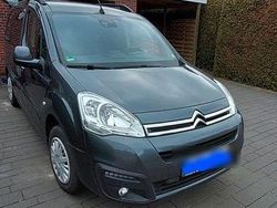 Grau Gebraucht 2017 Citroën Berlingo PureTech Van / Kleinbus | 10.000 € (Fairer Preis)