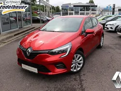 Rot Gebraucht 2020 Renault Clio V Intens Limousine | 12.490 € (Fairer Preis)