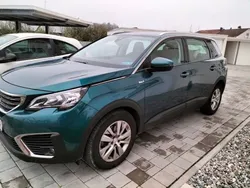 Grün Gebraucht 2019 Peugeot 5008 Active Van / Kleinbus | 16.200 € (Fairer Preis)