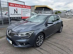 Grau Gebraucht 2016 Renault Mégane IV Bose Edition Limousine | 10.990 € (Fairer Preis)