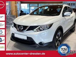 Weiß Gebraucht 2017 Nissan Qashqai N-Vision SUV | 12.890 € (Fairer Preis)