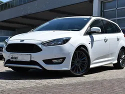 Frostweiß Gebraucht 2018 Ford Focus ST-Line Kombi | 10.900 € (Guter Preis)