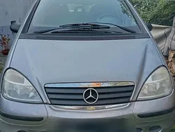 Silber Gebraucht 2000 Mercedes A140 Kleinwagen | 550 €