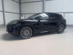 Schwarz Neu 2025 Porsche Cayenne SUV | 141.350 €
