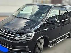 Schwarz Gebraucht 2016 VW T6 Highline Van | 34.395 €
