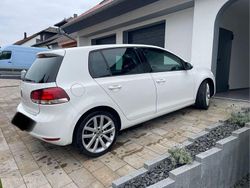 Weiß Gebraucht 2009 VW Golf VI Highline Kombi | 4.500 € (Etwas zu teuer)