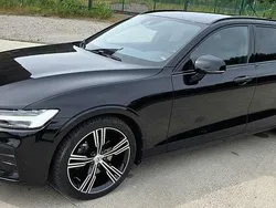 Schwarz Gebraucht 2020 Volvo V60 R-Design Kombi | 22.490 € (Superpreis)