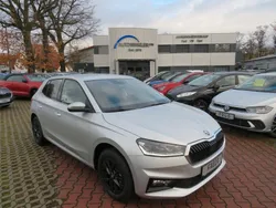Silber Gebraucht 2023 Skoda Fabia Ambition Kleinwagen | 18.790 € (Fairer Preis)