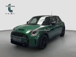 british racing green (metallic) Gebraucht 2024 Mini Cooper S Kleinwagen | 31.430 € (Etwas zu teuer)