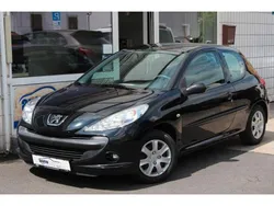 Lackierung schwarz perla nera/me (metallic) Gebraucht 2009 Peugeot 206 Kleinwagen | 1.490 € (Fairer Preis)