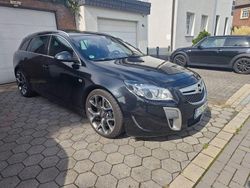 Schwarz Gebraucht 2012 Opel Insignia OPC Kombi | 10.999 € (Etwas zu teuer)