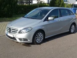 Silber Gebraucht 2013 Mercedes B180 Van / Kleinbus | 9.850 € (Guter Preis)