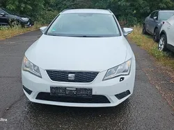 Weiß Gebraucht 2015 Seat Leon ST Style Kombi | 5.950 € (Guter Preis)