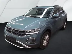 Petroleum blue metallic Gebraucht 2024 VW T-Roc Life SUV | 22.950 € (Fairer Preis)